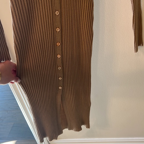 Aritzia Babaton Tan Knit dress - Picture 4 of 5
